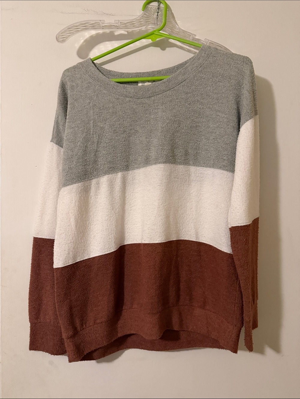 nine britton Gray, White & Brown Colorblock Crewneck Sweater